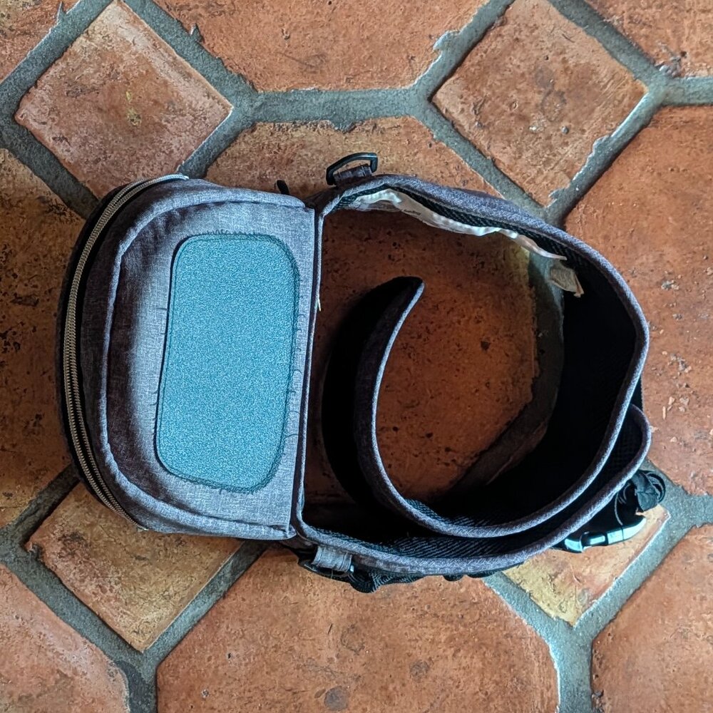 Tushbaby Lite - Charcoal Grey - Great condition